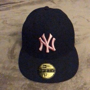 Pink/black New York Yankees new era fitted hat